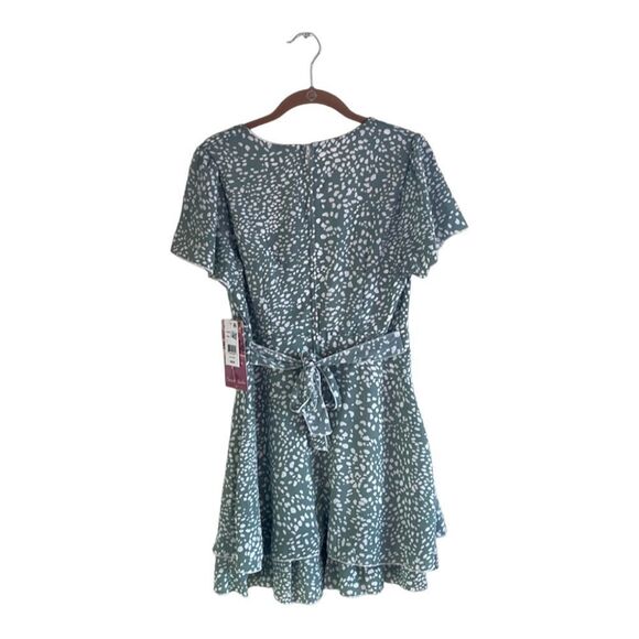 🆕 Emerald Sundae Sage Dot Printed Fit & Flare Short Sleeve Dress | 5 - Picture 4 of 9
